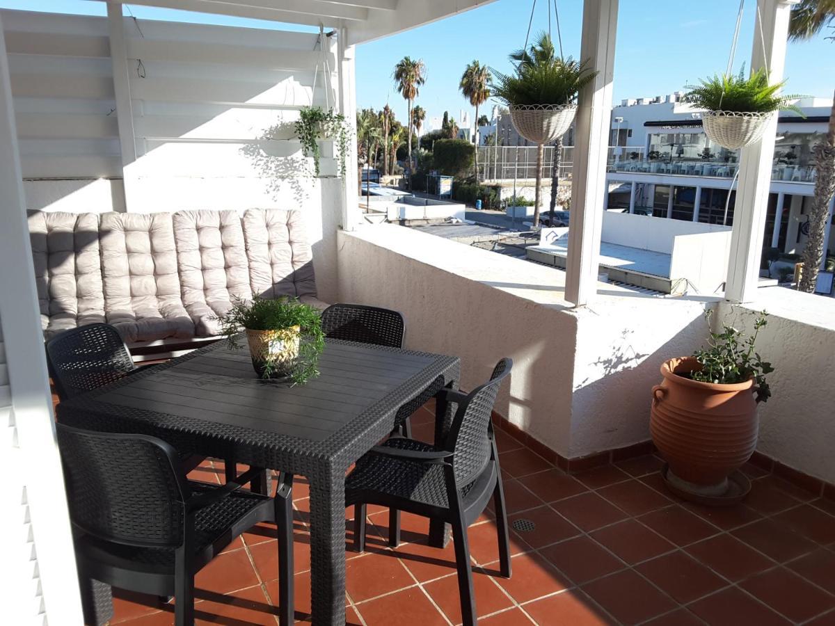 Blue Coast Semeli By The Sea Apartment Paphos Exterior foto